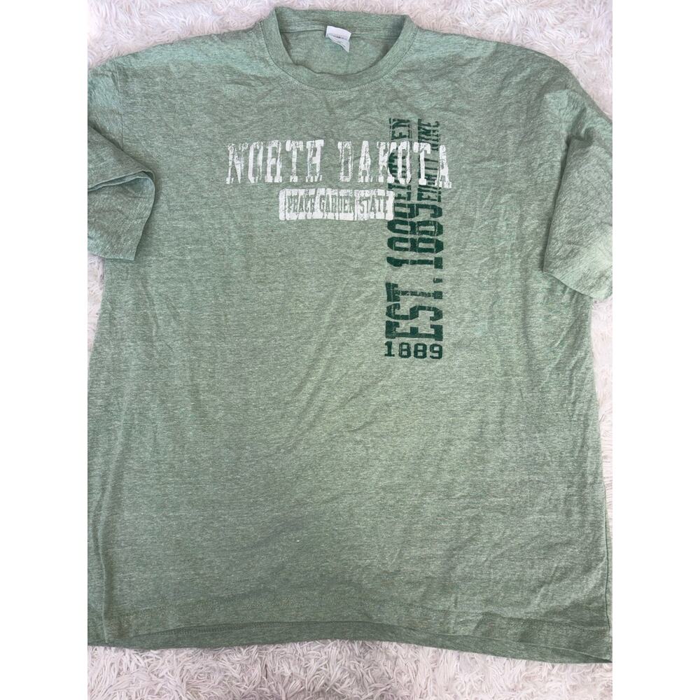 Teemax Men’s XXL Green “North Dakota Peach Garden State” Green Tee. Soft, Comf